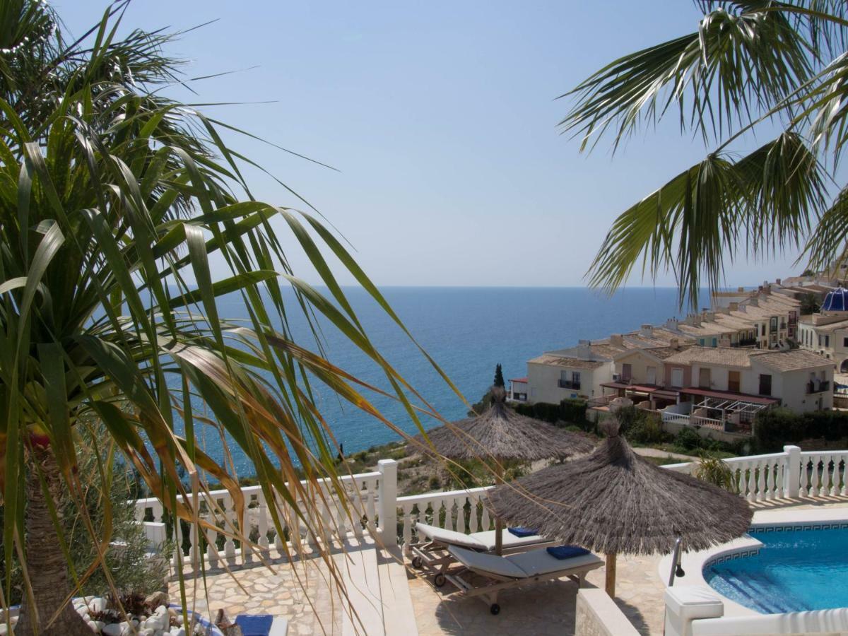 Frontline Villa, Five Star Deluxe El Campello Luaran gambar